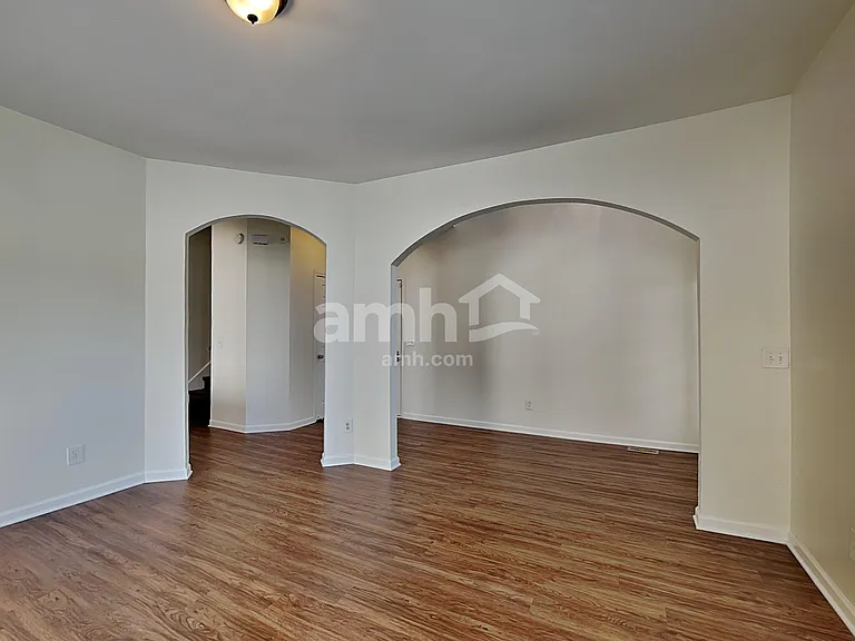 141 Claybrook Ln — Photo 7