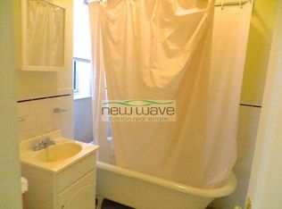 109 Queensberry St APT 1, Boston, MA 02215
