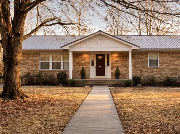 276 Pumpkin Ridge Rd, Dover, TN 37058