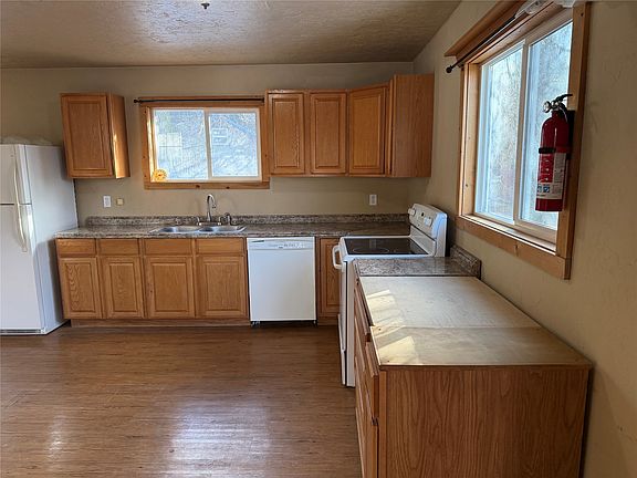 5th image of 182 Timber Ln