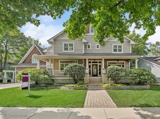 714 Highland Ave, Glen Ellyn, IL 60137