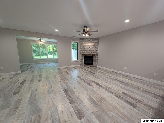 2nd image of 532 River Bend Ct