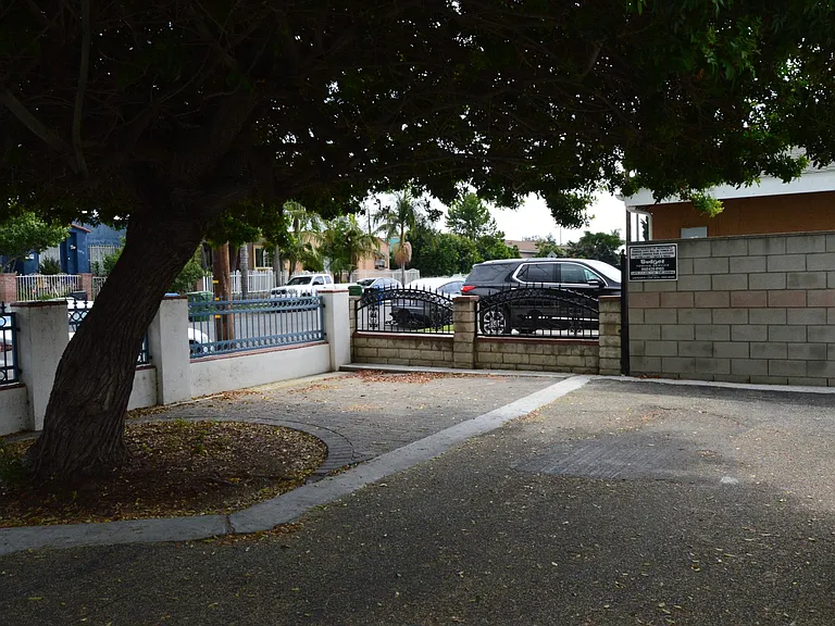 1047 Ronan Ave #3 — Photo 4