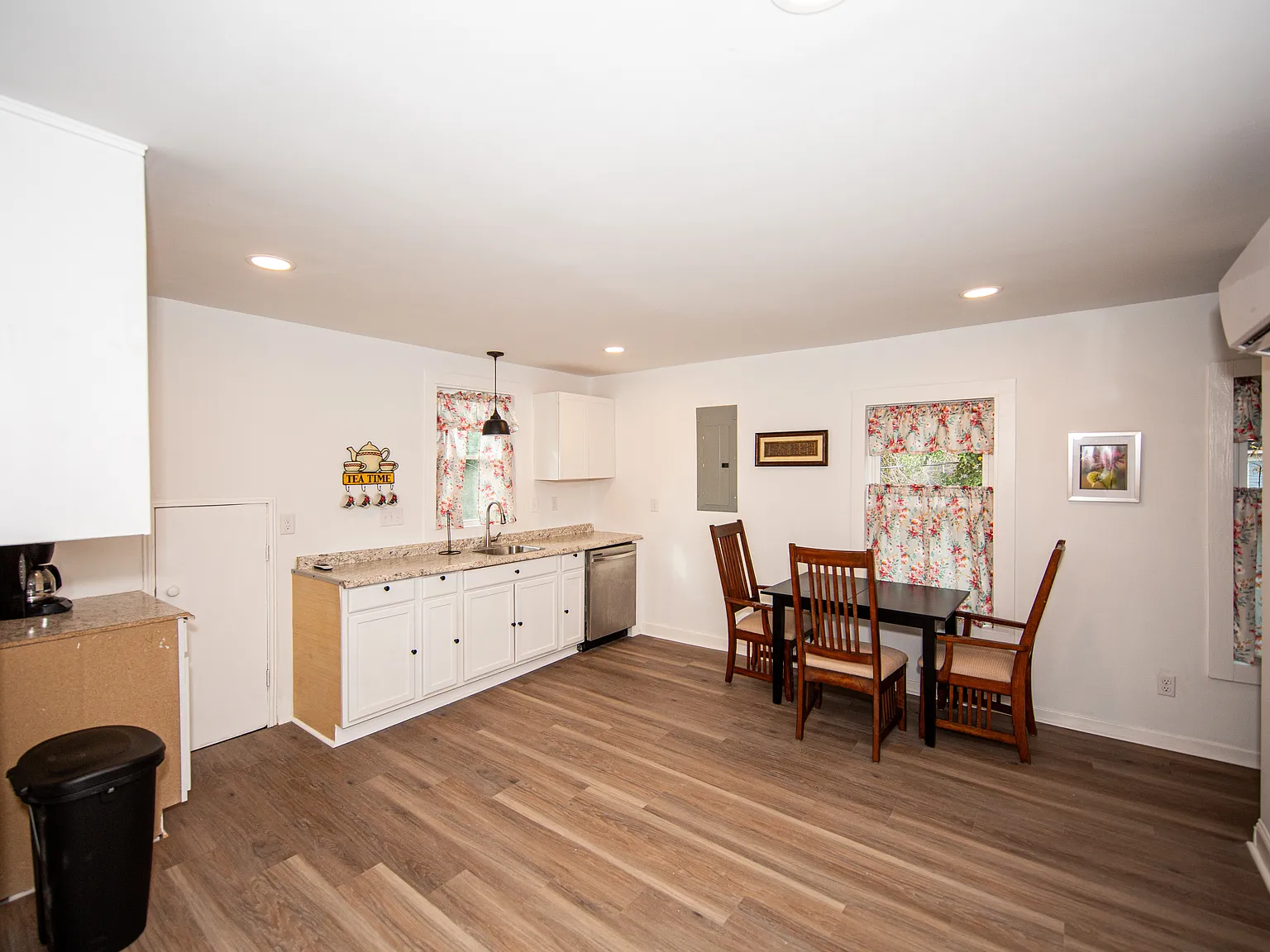 417 Ebenezer Ave — Photo 4