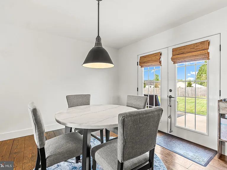 10025 Jasper Dr — Photo 19