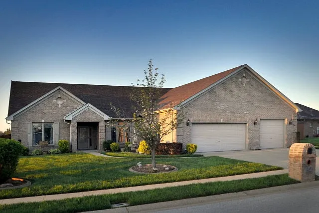 2853 Turfway Dr photo 1