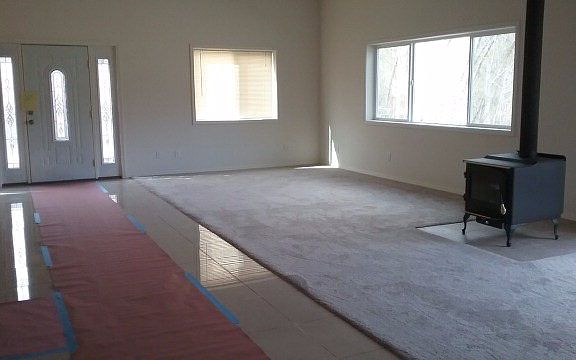2nd image of 28 Paute Ln