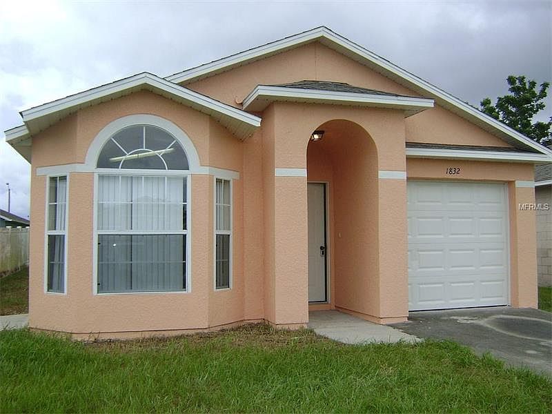 1st image of 1832 Lacy Ln