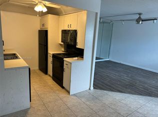2081 Exeter E #E, Boca Raton, FL 33434