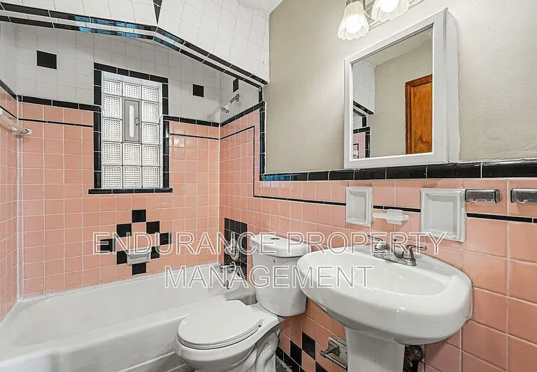 937 Grand Ave — Photo 14