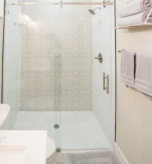 705 E Elm St — Photo 13