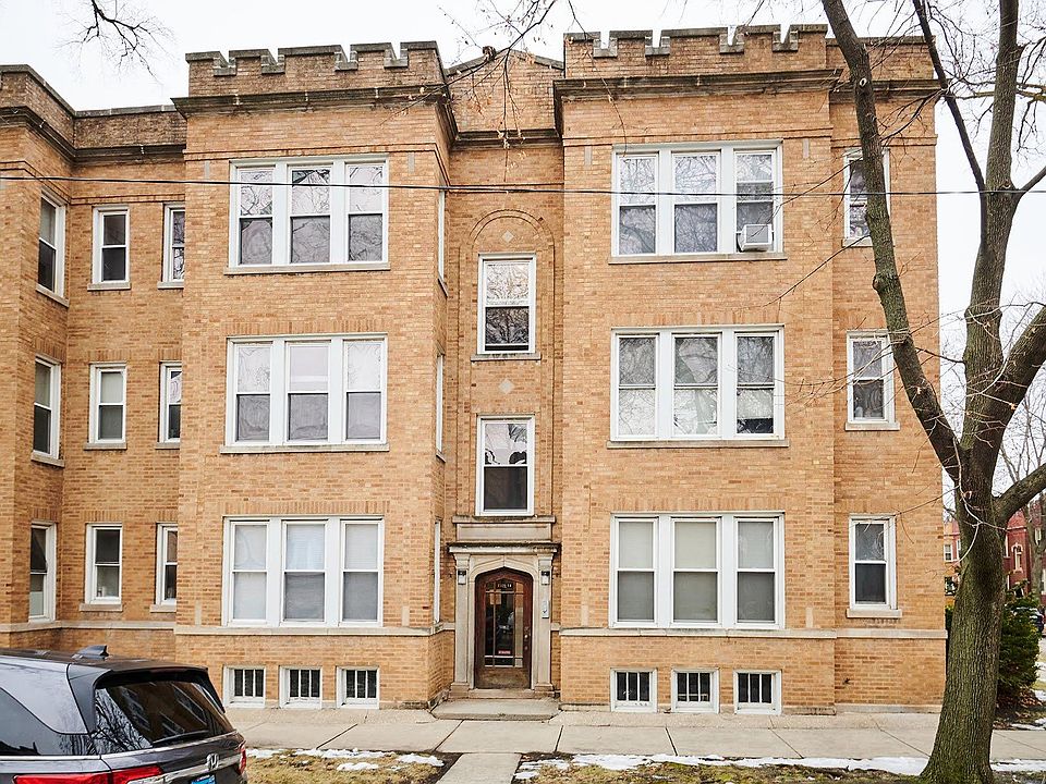 1st image of 2540 W Thorndale Ave #1