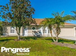 925 Cannes Dr, Kissimmee, FL 34759