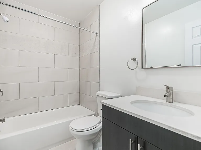 Miry Run Apartments — Photo 7