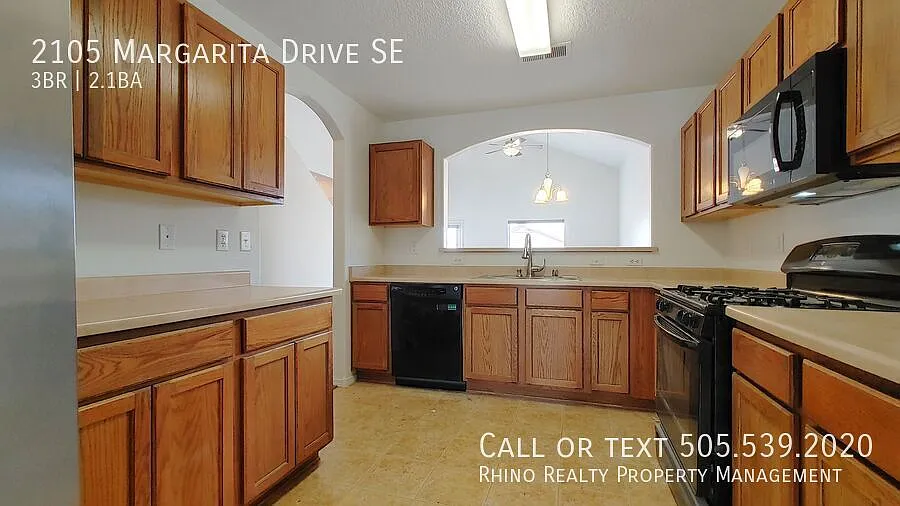 Charming 3 Bed 2.5 Bath Home in Rio Rancho! — Photo 4