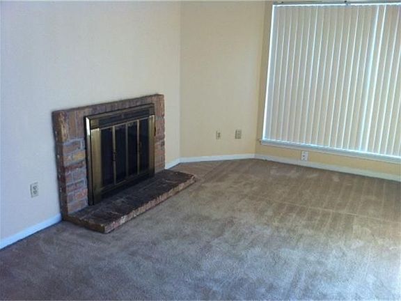 5th image of 10144 Waterstone Dr
