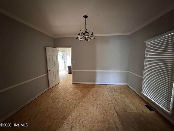 3rd image of 2407 Willow Creek Court W