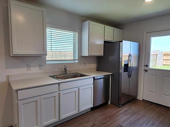 5th image of 9122 Burnet Fields Dr
