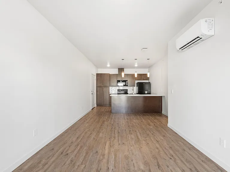 Columbia River Walk Apartments — Photo 98