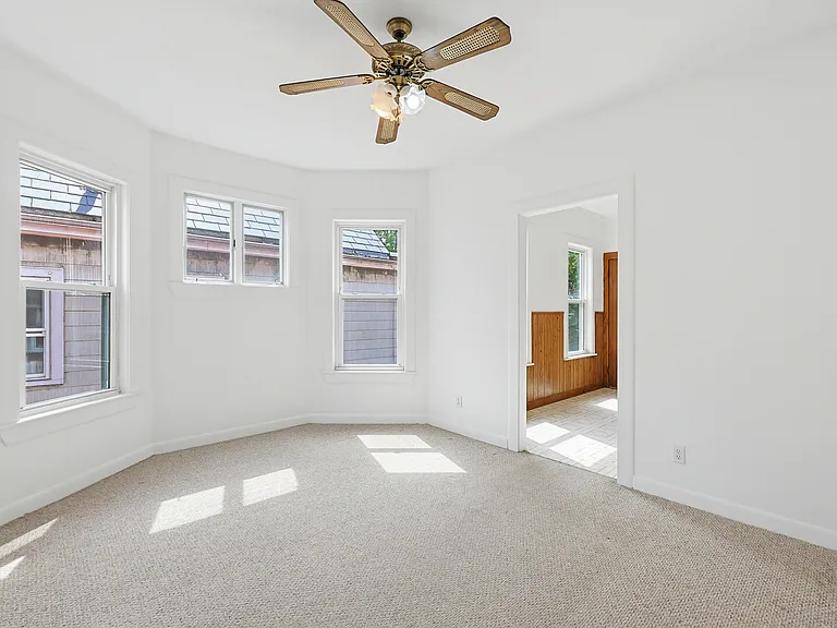 32 Stone Ave #32 — Photo 11