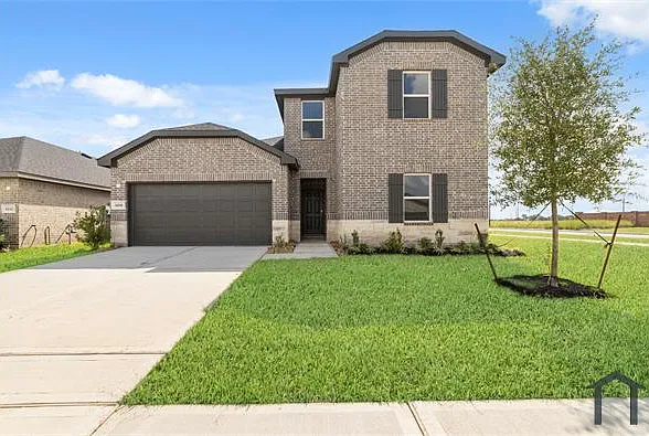 4 bed, 2300 sqft, $3,399 — Photo 3