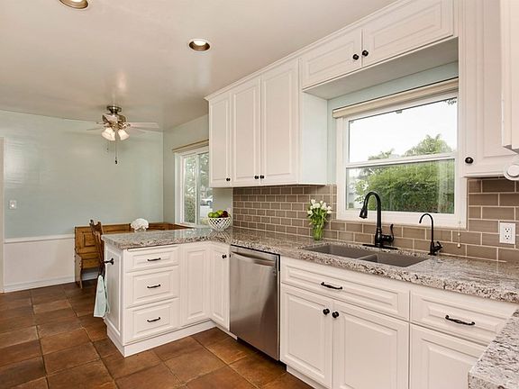 5th image of 12881 Malena Dr