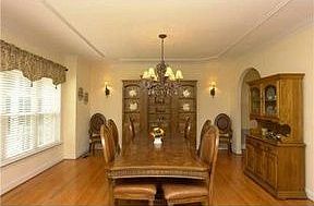 4th image of 557 Holly Berry Ln