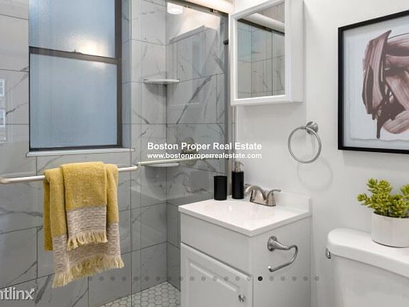 81 Park Dr. Boston - Fenway Building Photo 6