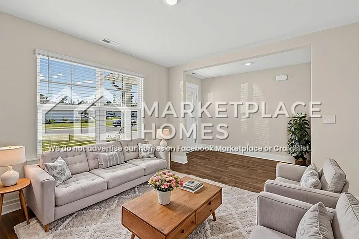 5 bed, 3.0 bath, 2511 sqft, $2,400 — Photo 3