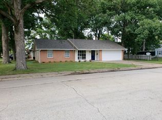 3010 E Orchard Dr, Decatur, IL 62521