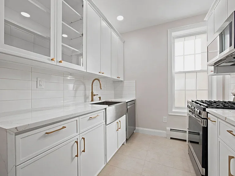 24-41 43rd St #Townhouse 1 — Photo 17