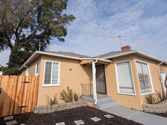 Out side view for the house.