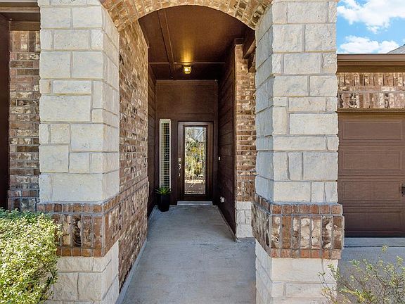 4th image of 27307 Aspen Falls Ln