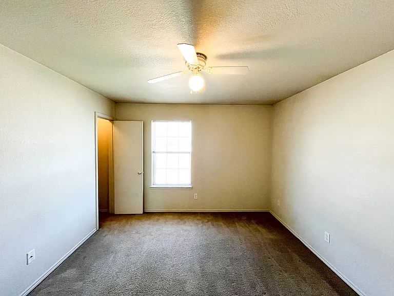 308 Creek St — Photo 18