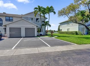 450 NW 106th Ter, Pembroke Pines, FL 33026