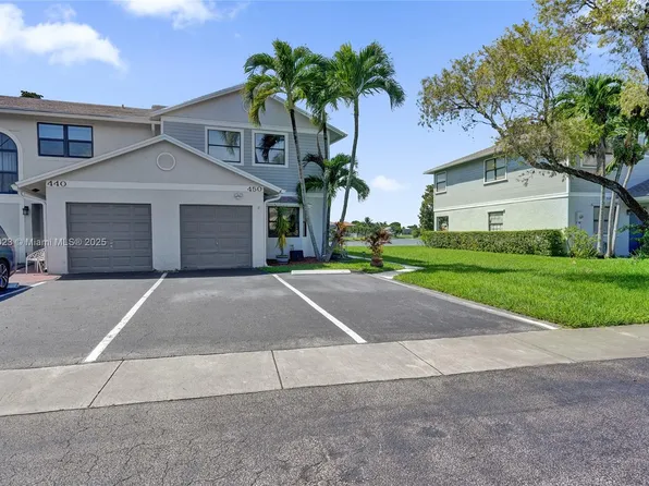 450 NW 106th Ter, Pembroke Pines, FL 33026