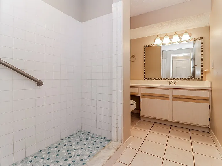 7801 Glencoe Dr — Photo 12