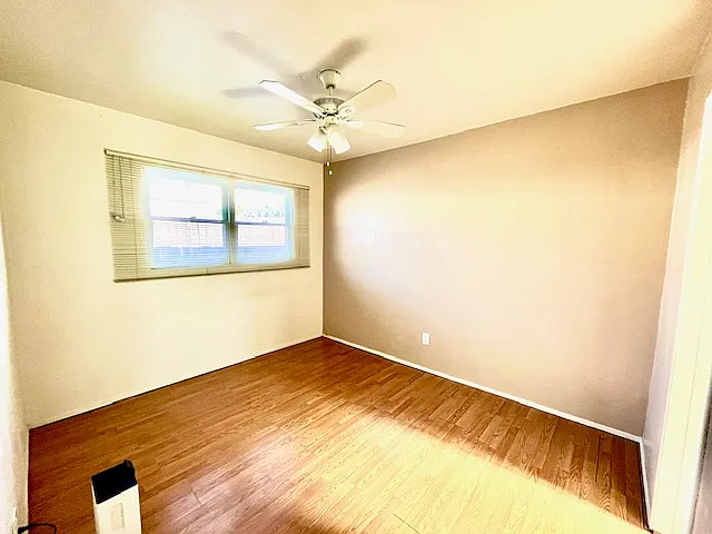 2055 N Morena Blvd — Photo 10