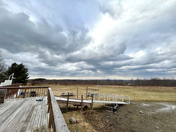 3rd image of 22133 Birchard Rd