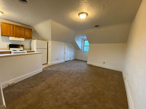 2nd image of 521 Isabella St #606