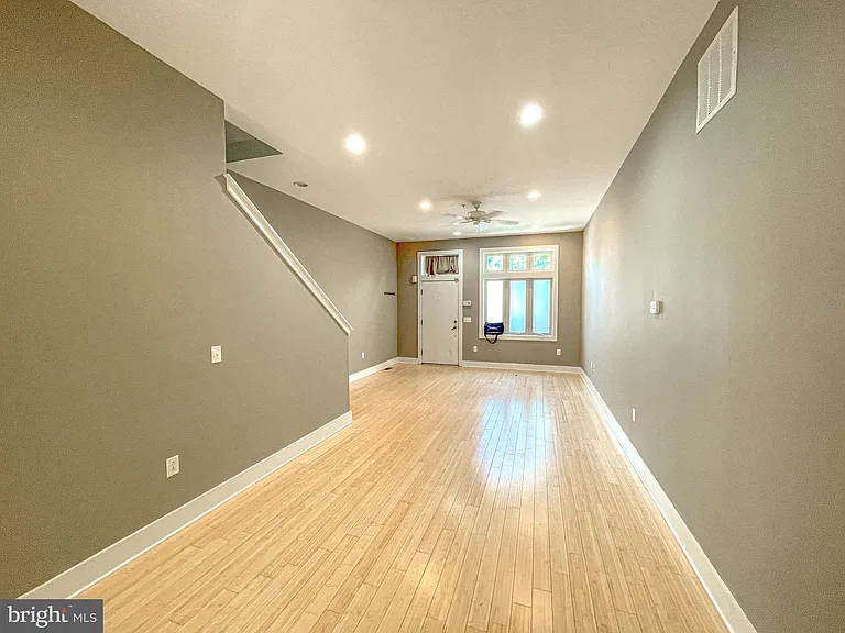 1020 S 5th St — Photo 3