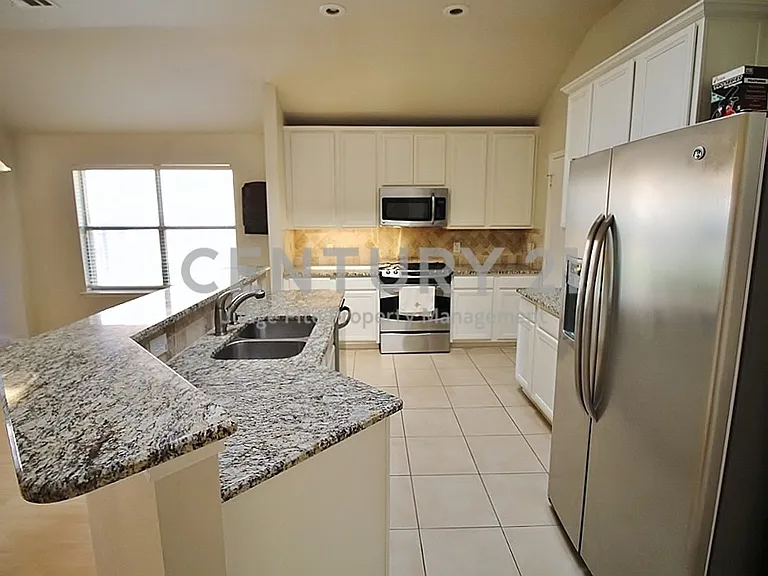 2816 Park Springs Dr — Photo 6