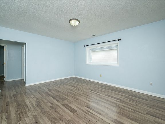 5th image of 3613 53rd St