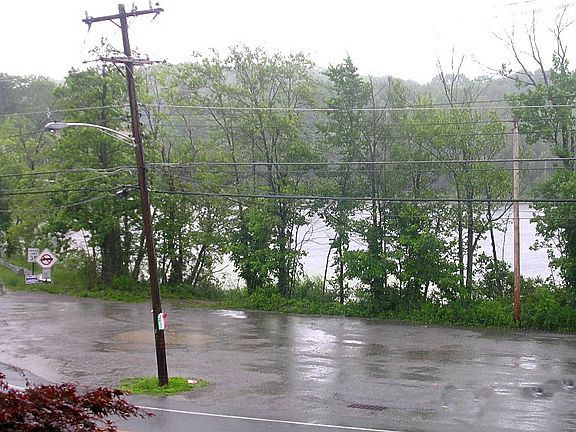4th image of 2 Knollwood Dr