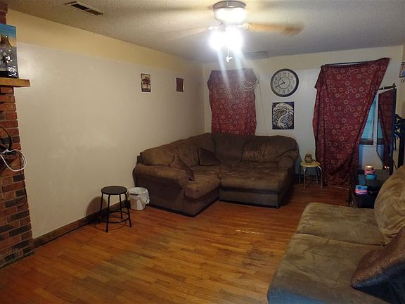 2nd image of 1682 County Road 608