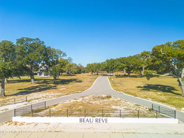 12 Beau Reve Flt, Pass Christian, MS 39571