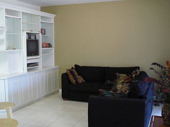 4th image of 11247 NW 57th Ln