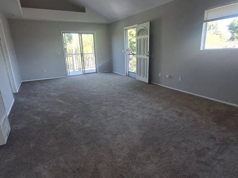 833 Gladys Ave #833 — Photo 7