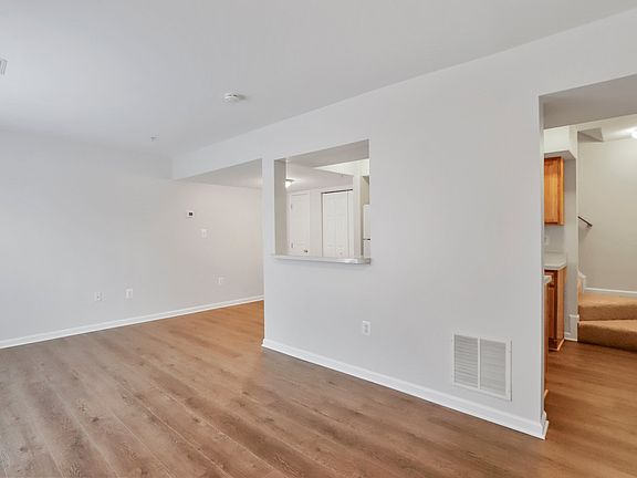 2nd image of 176 N Altamont Ave