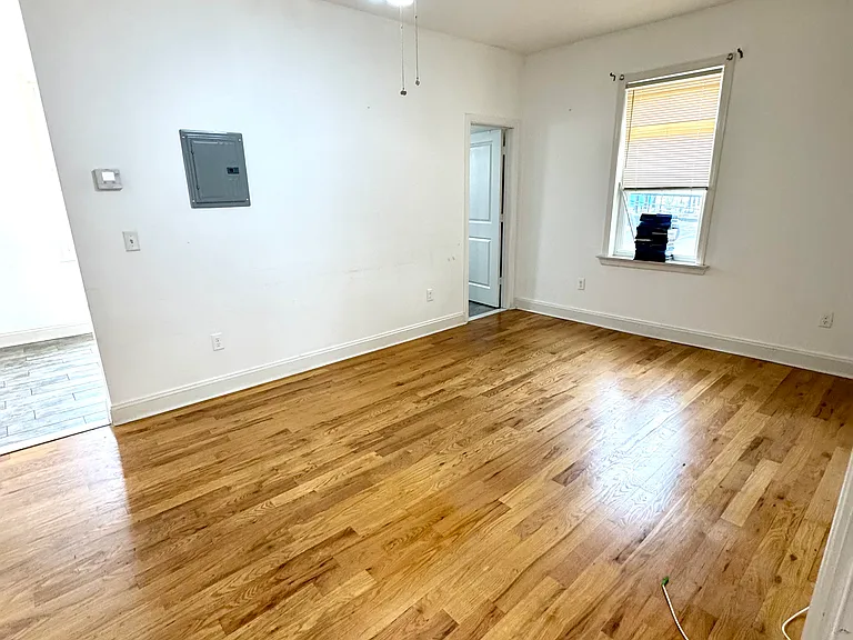 87 Oakland Ave #2 — Photo 4